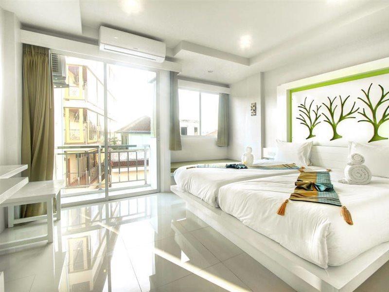 โรงแรมเดอะ ซิลค์ ฮิลล์ Patong ภายนอก รูปภาพ