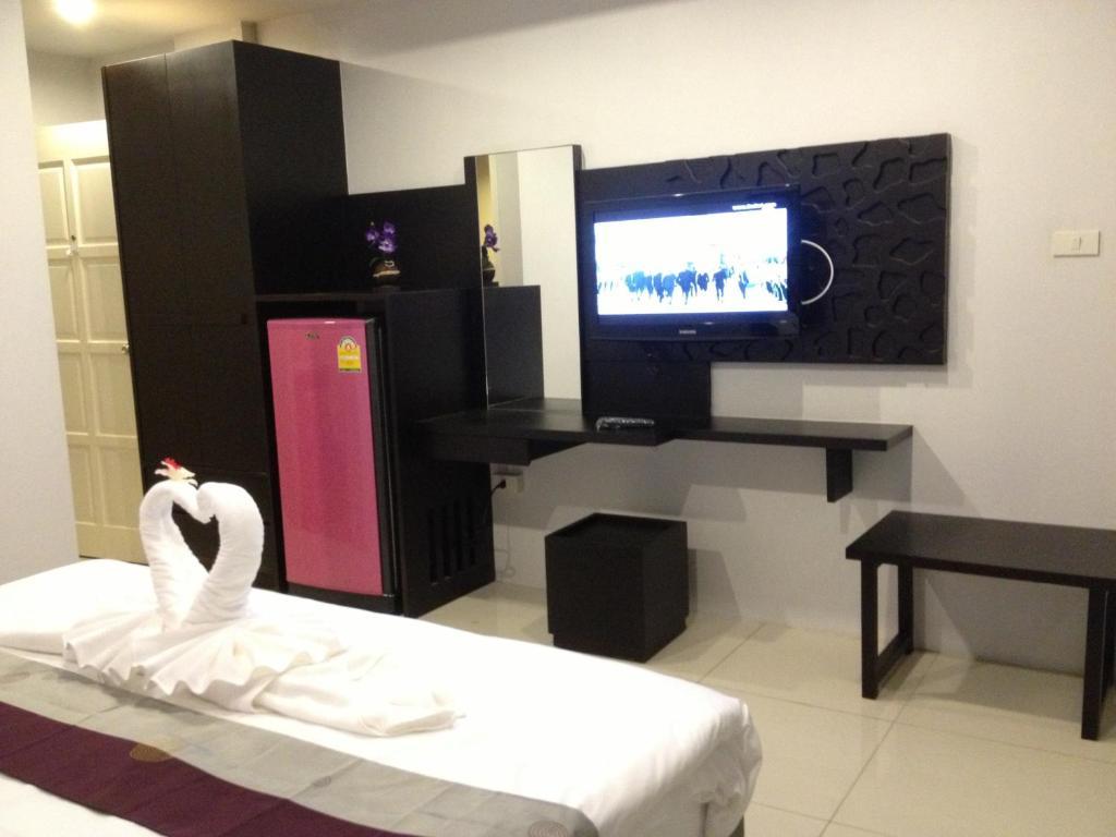 โรงแรมเดอะ ซิลค์ ฮิลล์ Patong ห้อง รูปภาพ