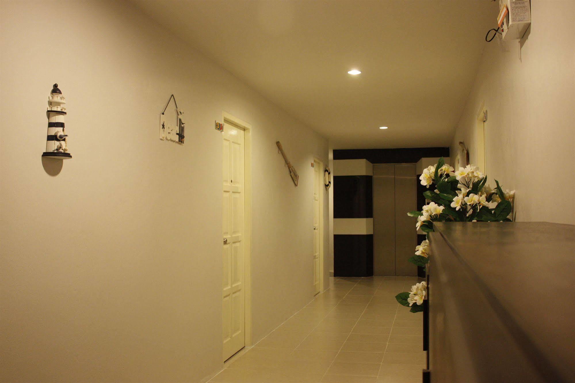โรงแรมเดอะ ซิลค์ ฮิลล์ Patong ภายนอก รูปภาพ